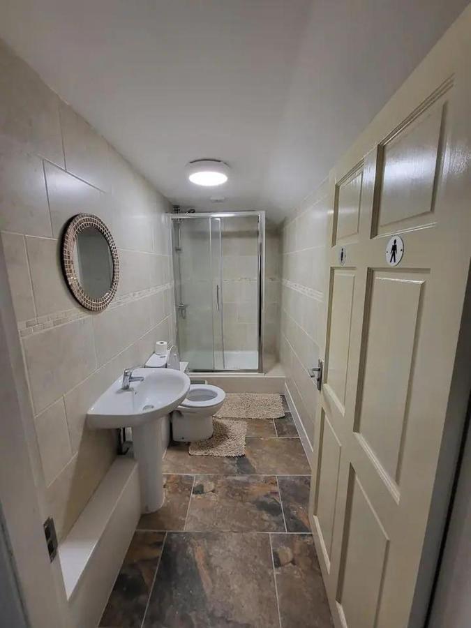 Dublin Packet - Single Room 3 Holyhead Buitenkant foto